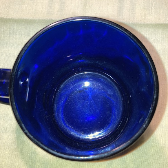 COBALT BLUE GLASS cup made in USA, no chips, cracks, problems.   $19 - Picture 3 of 7